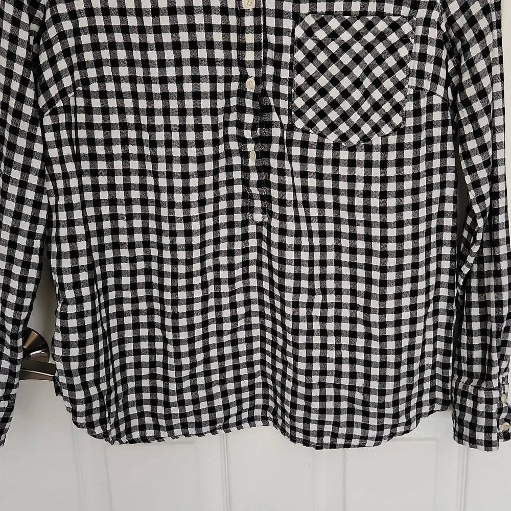 Merona Black & White Checkered Button-Down Top - Picture 4 of 13